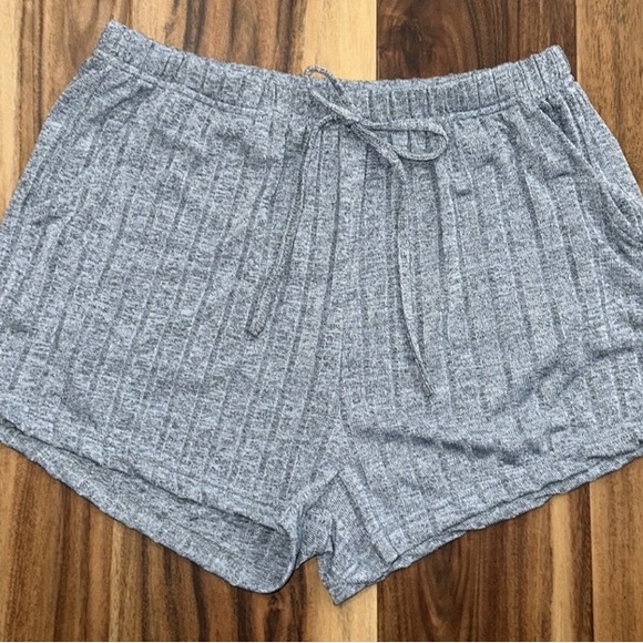 Three sets of pajamas! - Picture 3 of 5